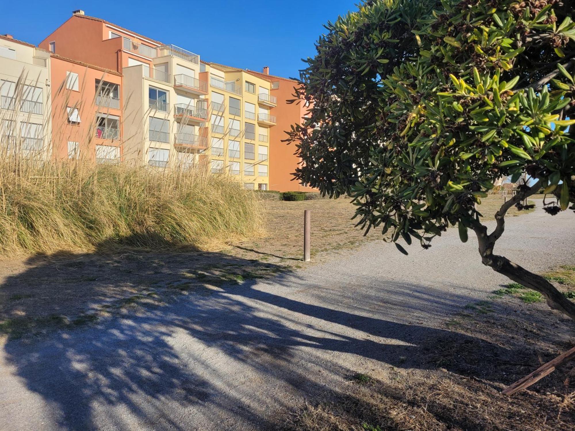 Studio Apartment Agde Exterior photo